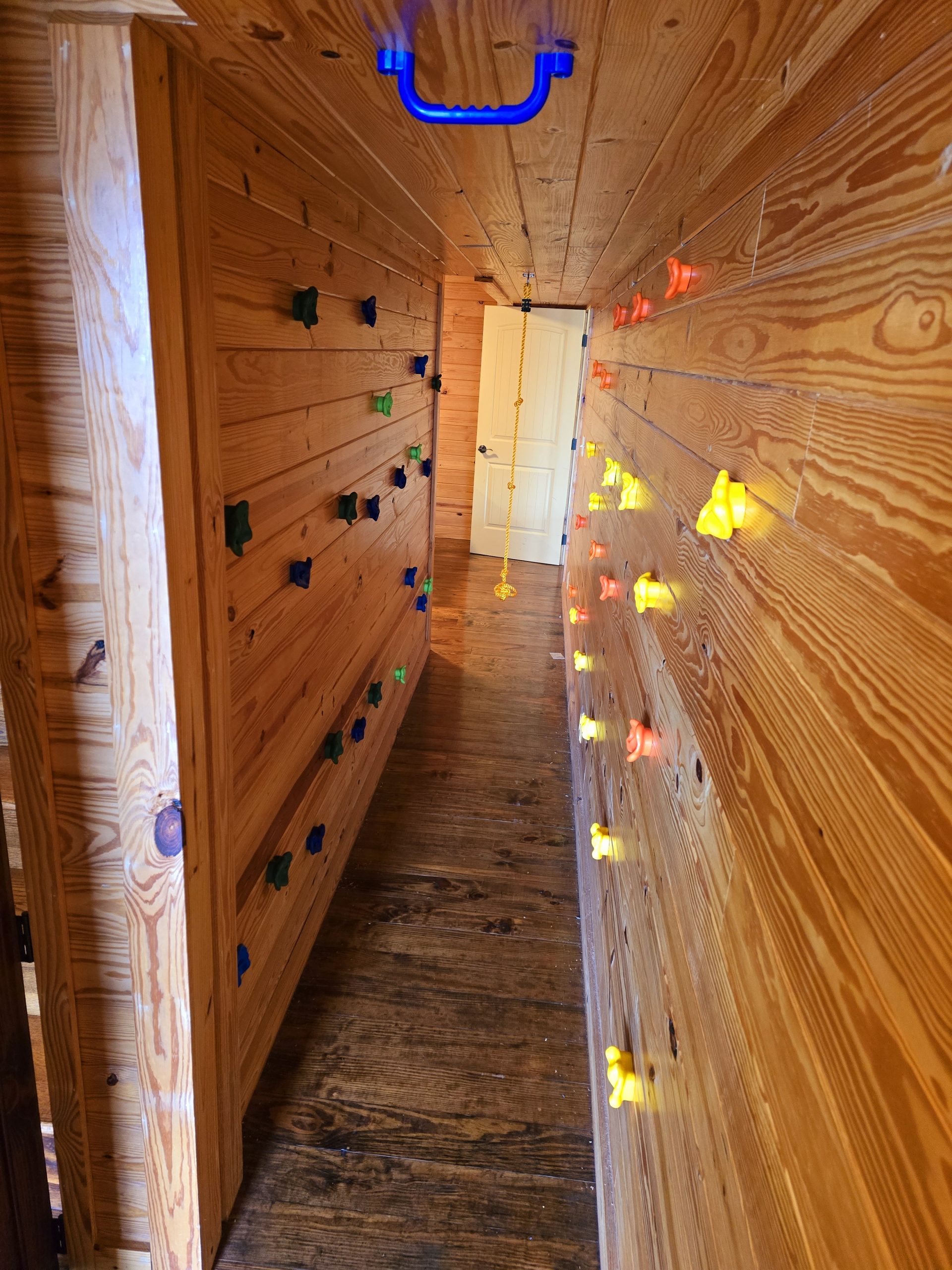 The Lodge on Lookout Mountain in Mentone, AL - climbing wall
